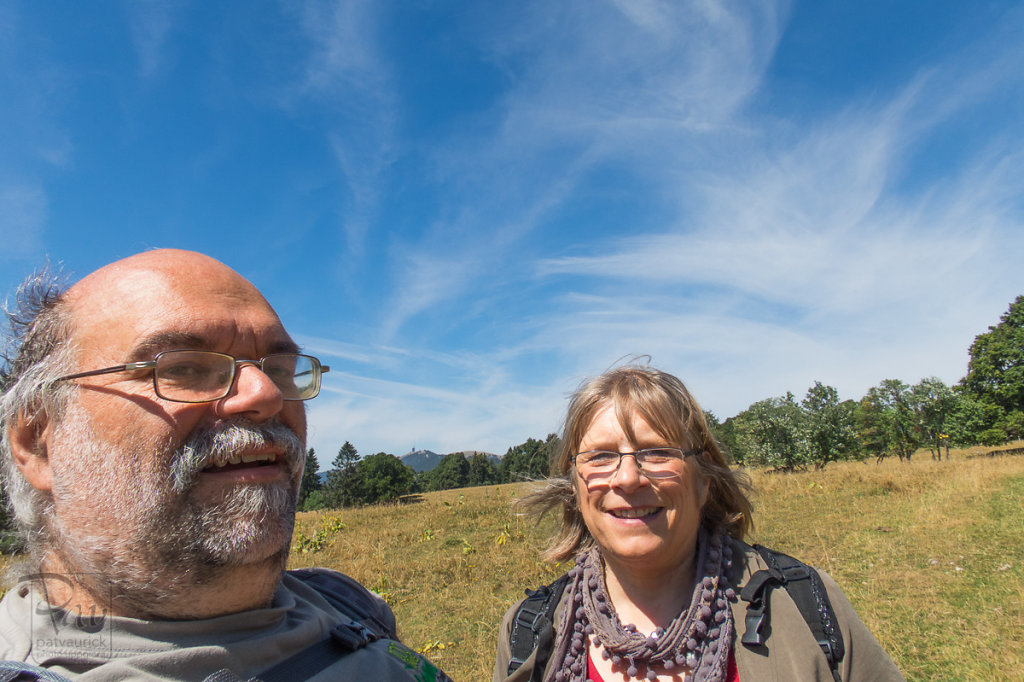 selfie avec vue sur la crête du Chasseral