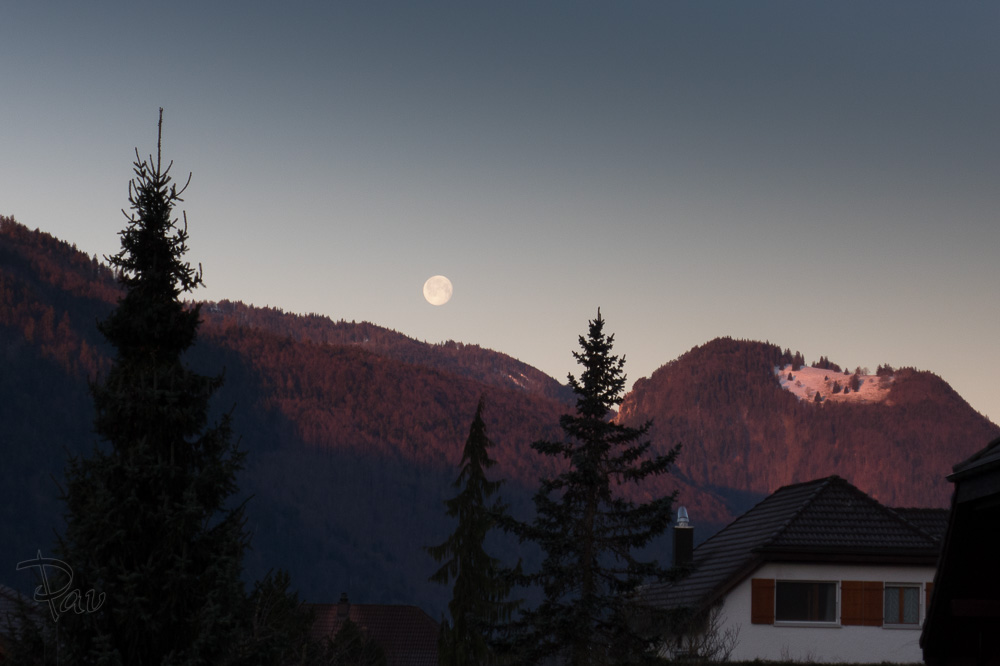 Coucher de lune sur le Schilt